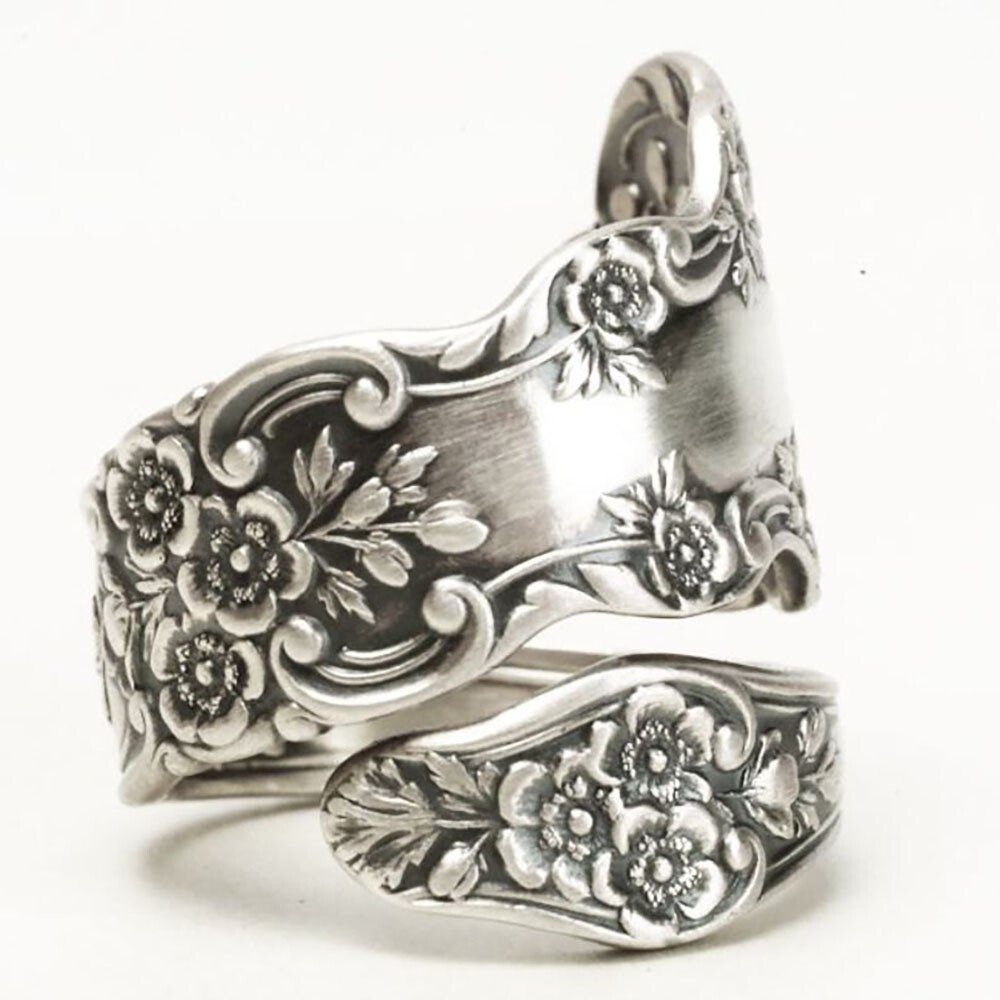Vintage Silver Engraved Pattern Ring