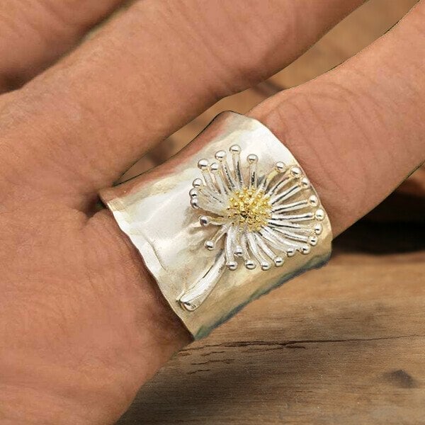 925 Blooming Daisy Wide Band Ring
