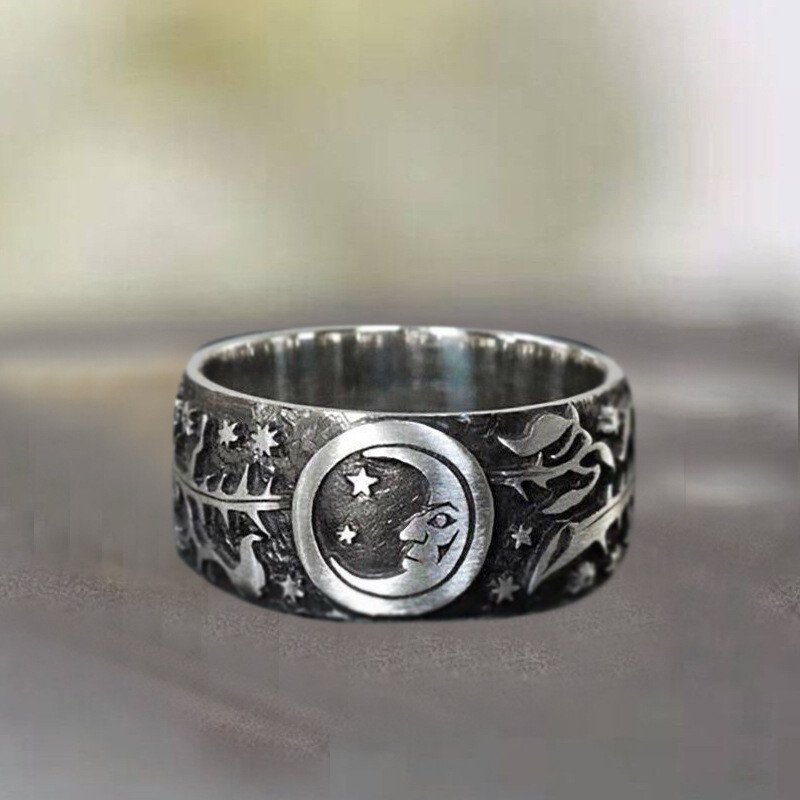 Engraved Sun & Moon Ring