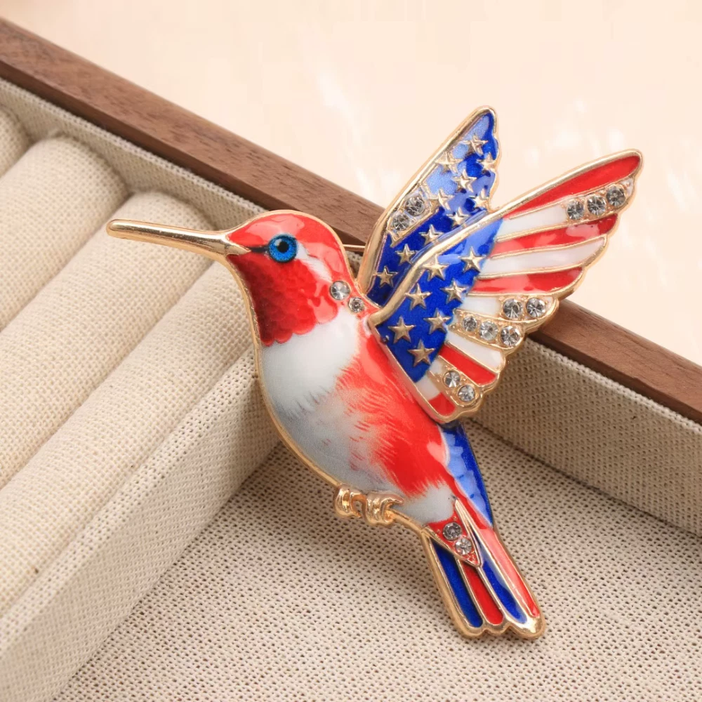  Patriotic Red, White & Blue Hummingbird Brooch — 𝟮𝟱𝟬𝘁𝗵 𝗔𝗻𝗻𝗶𝘃𝗲𝗿𝘀𝗮𝗿𝘆. 𝗙𝗼𝗿 𝘁𝗵𝗲 𝗢𝗻𝗲𝘀 𝗪𝗵𝗼 𝗙𝗹𝗲𝘄 𝗧𝗼𝗼 𝗙𝗮𝗿.