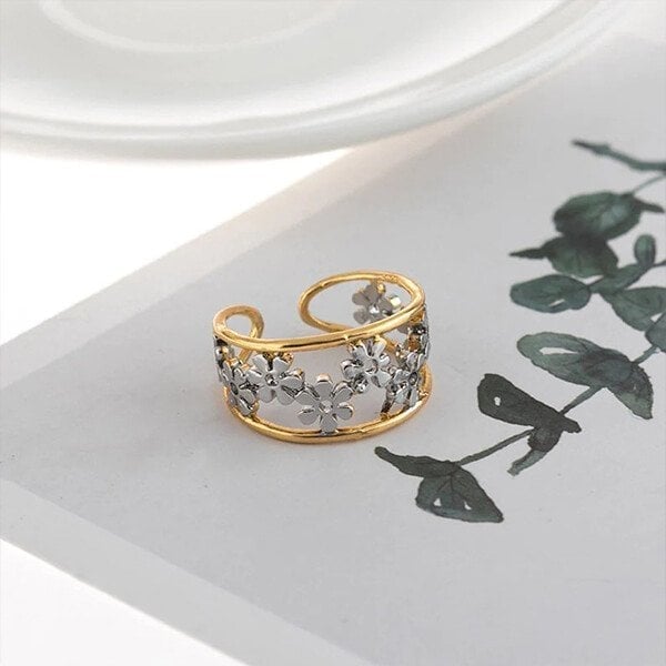 925 Irregular Hollow Daisy Ring