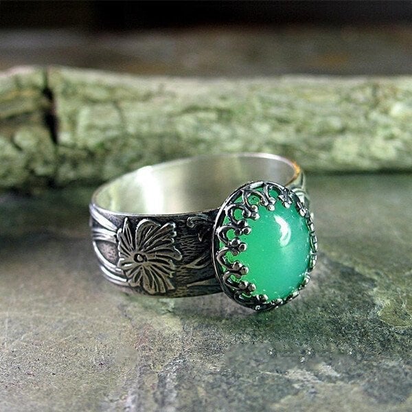 925 Carved Flower Emerald Ring