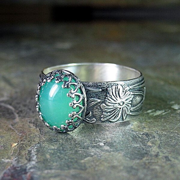 Carved Flower Emerald Silver Ring