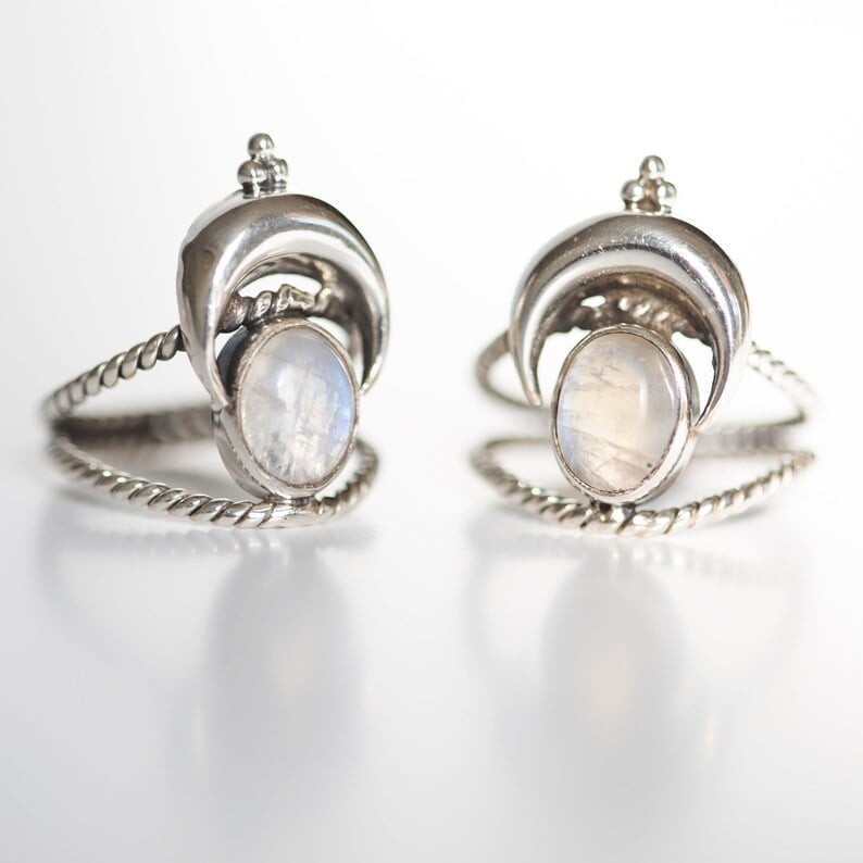925 Oval Rainbow Moonstone Moon Phase Ring