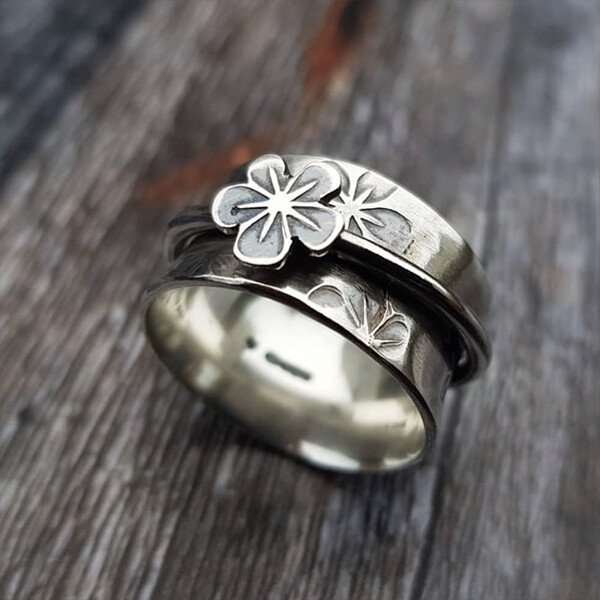 Retro Plum Silver Ring