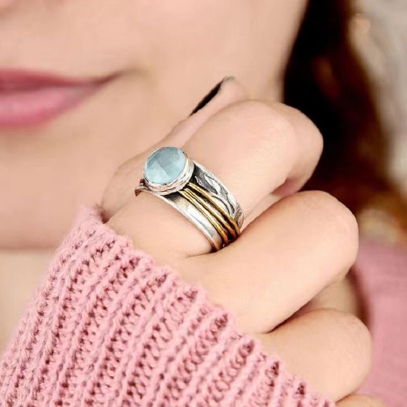 Light Sapphire Bicolor Ring