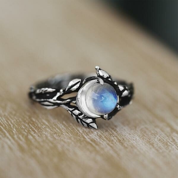 CELESTIAL MOONSTONE RING "LUNA"