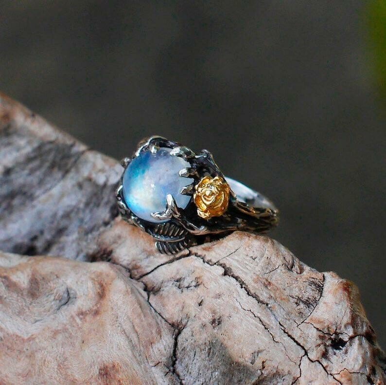 925 🌙Rainbow Moonstone Flower Ring🌹