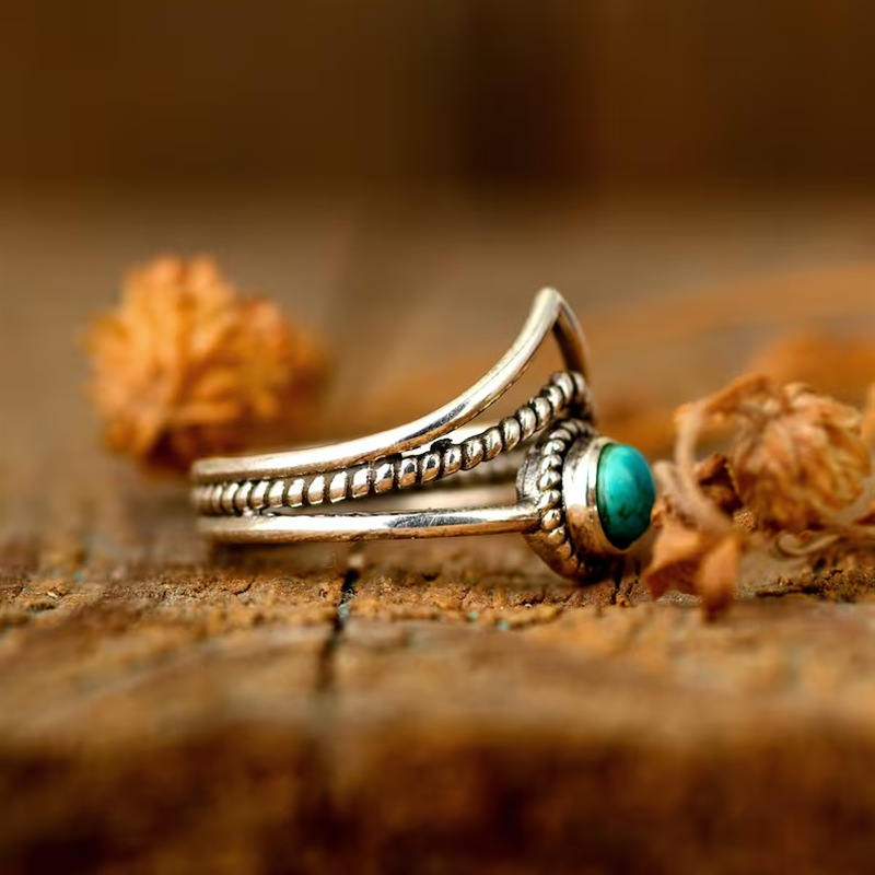 Creative hollow turquoise ring