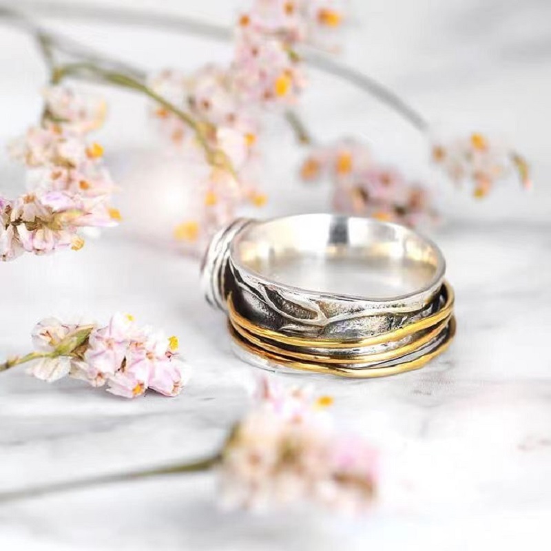 Light Sapphire Bicolor Ring