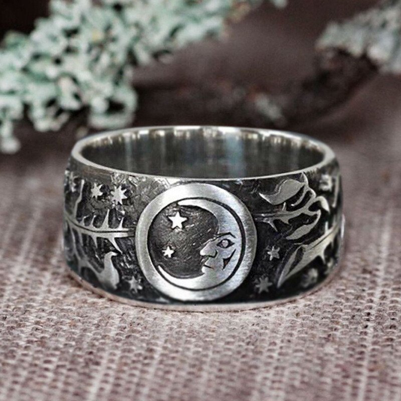 Engraved Sun & Moon Ring