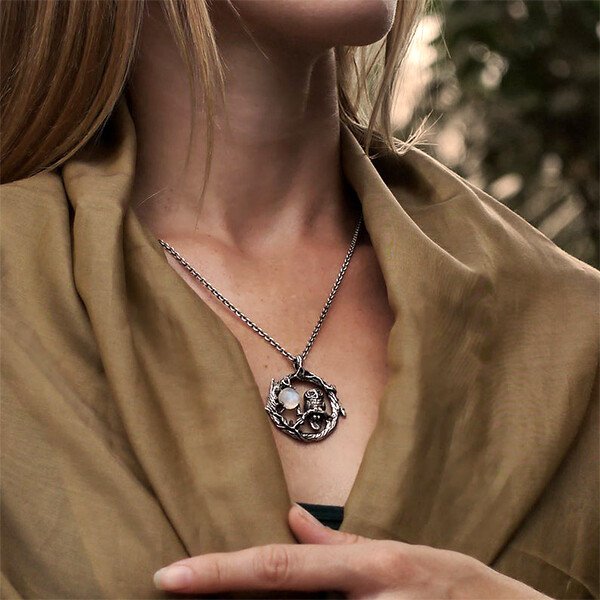 Moonstone Pendant "Owl Moon"