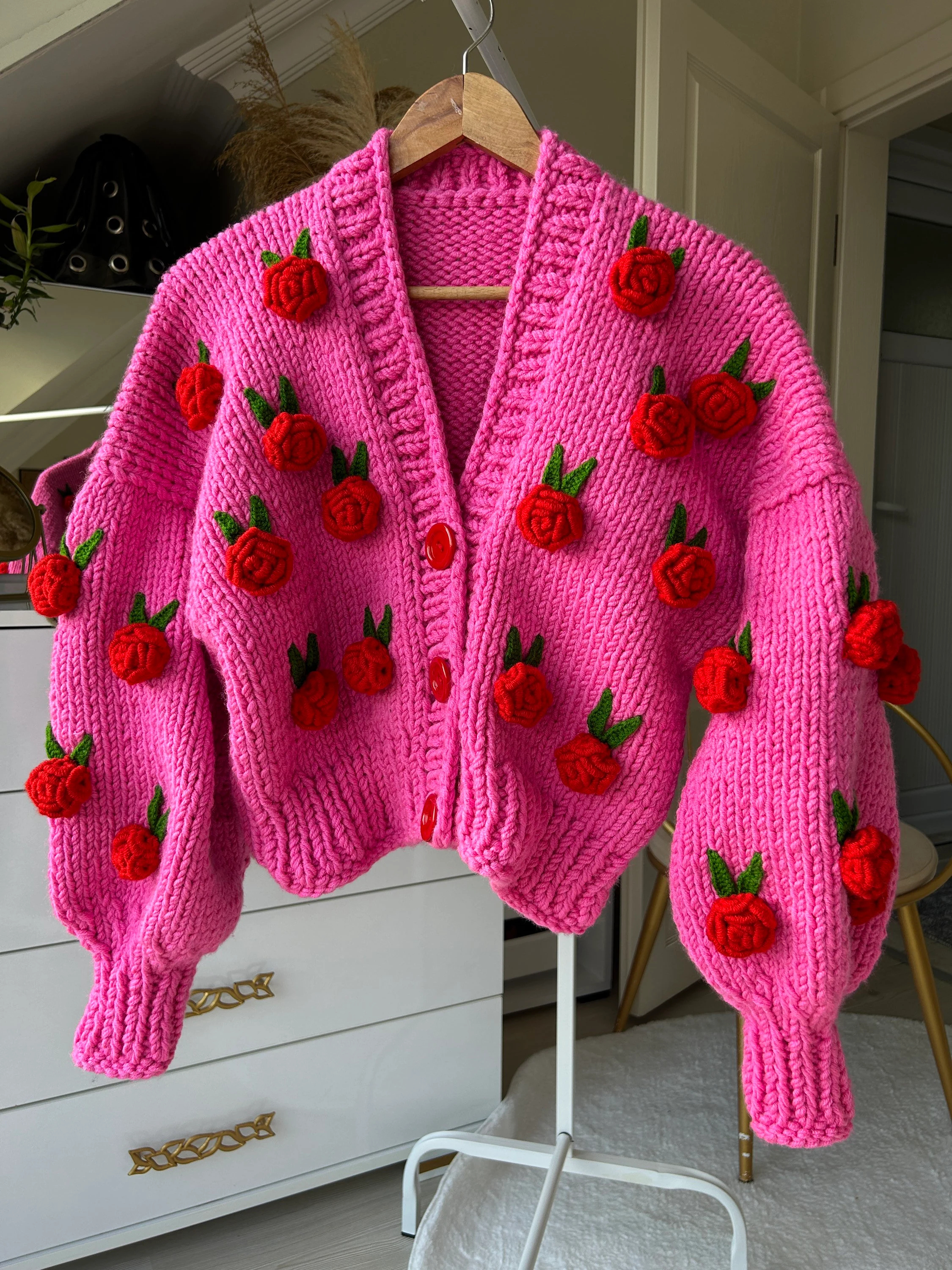 Pink and red rose short cardigan sweater