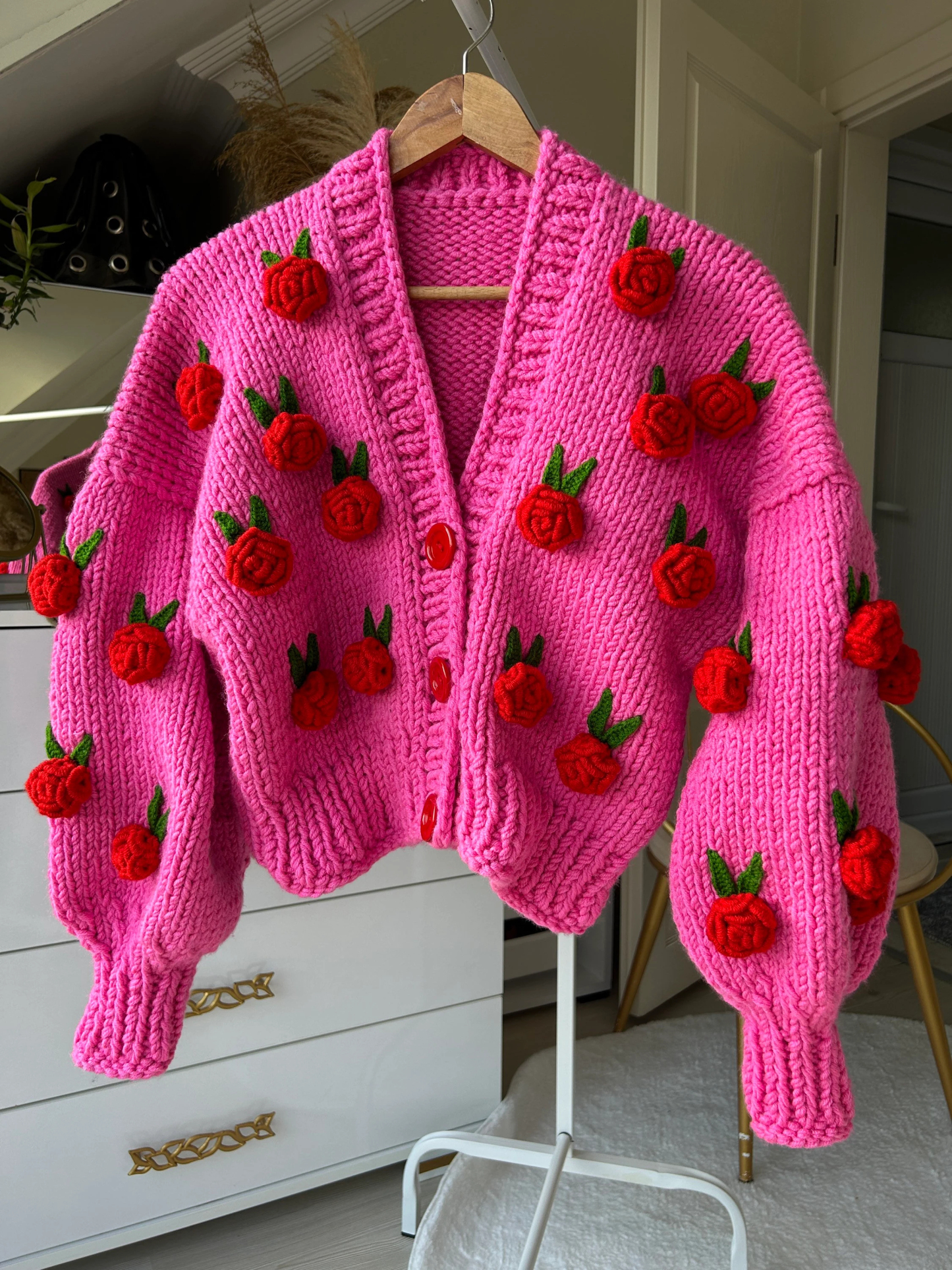 Pink and red rose short cardigan sweater