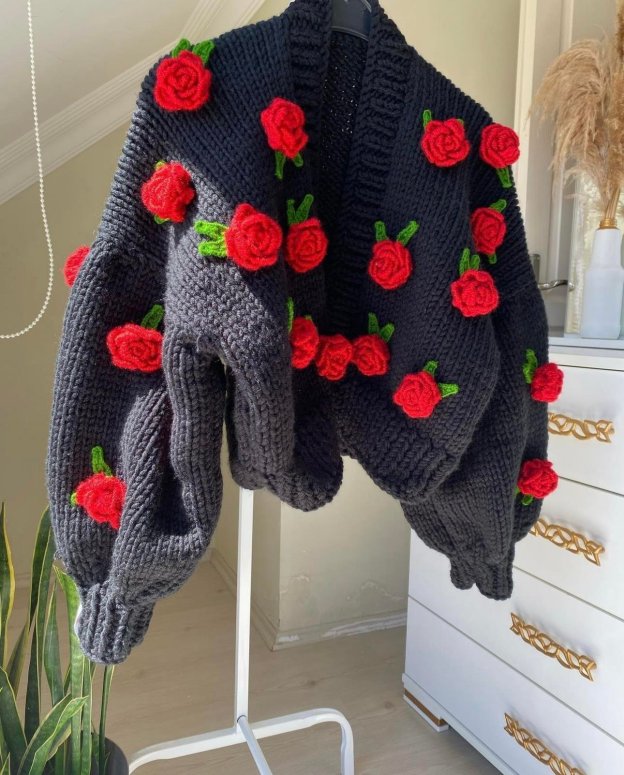 Romantic Roses Cardigan