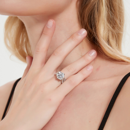 S925 Luxury Moissanite Ring🎉Special Offer for Mother's Day!🎉