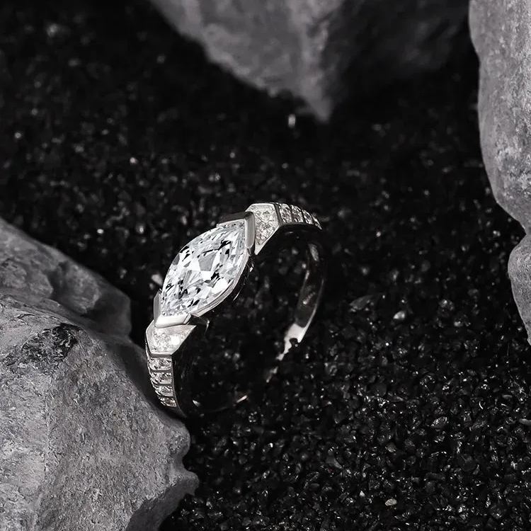 💍Handmade Eye of Horus Moissanite Ring🎉Special Offer for New Year 2025!🎉