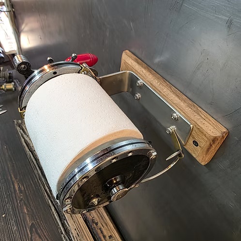 Fishing Reel Toilet Paper Holder – Vintage Wall Mount with Functional Reel 🎣🧻🔄