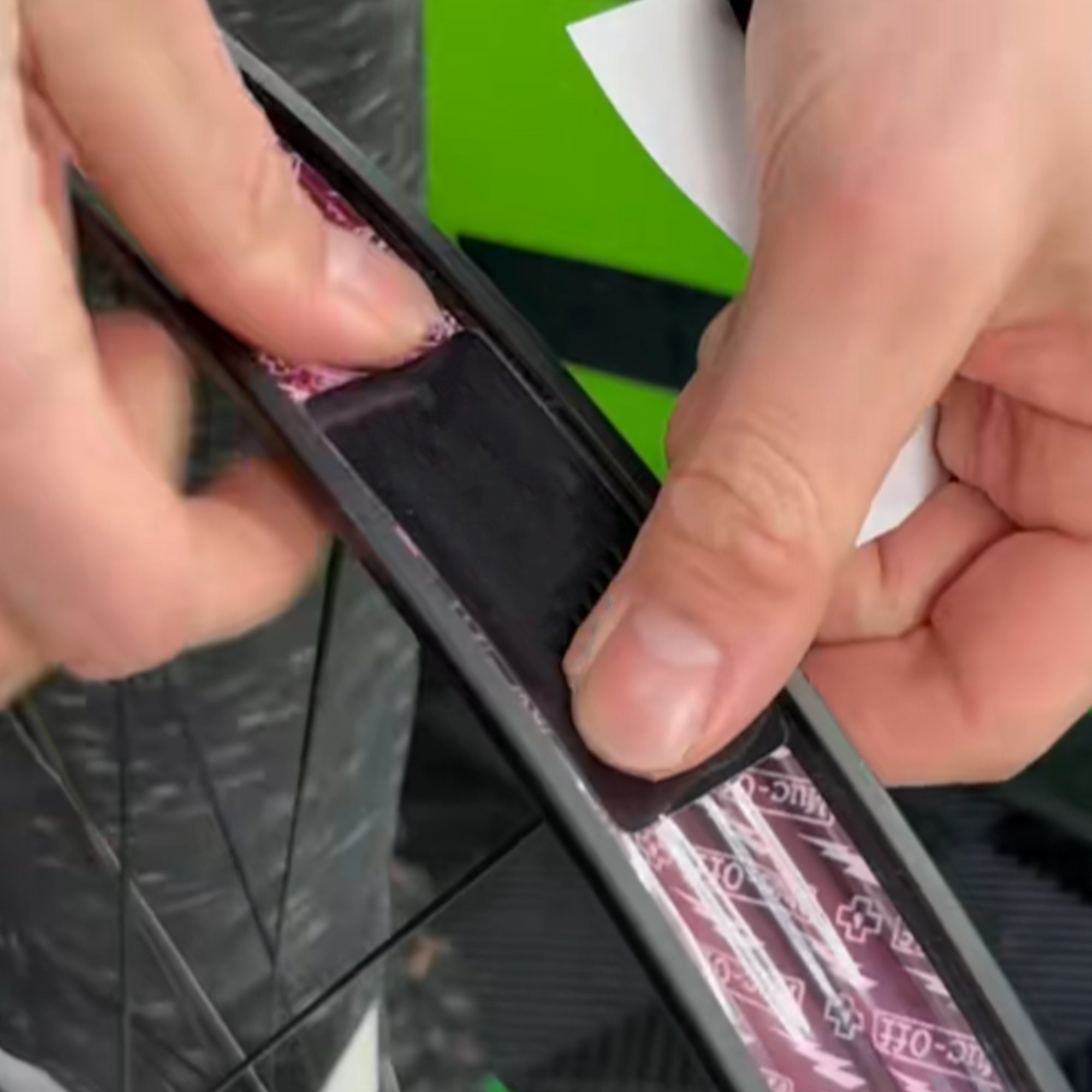Black tubeless valve stem