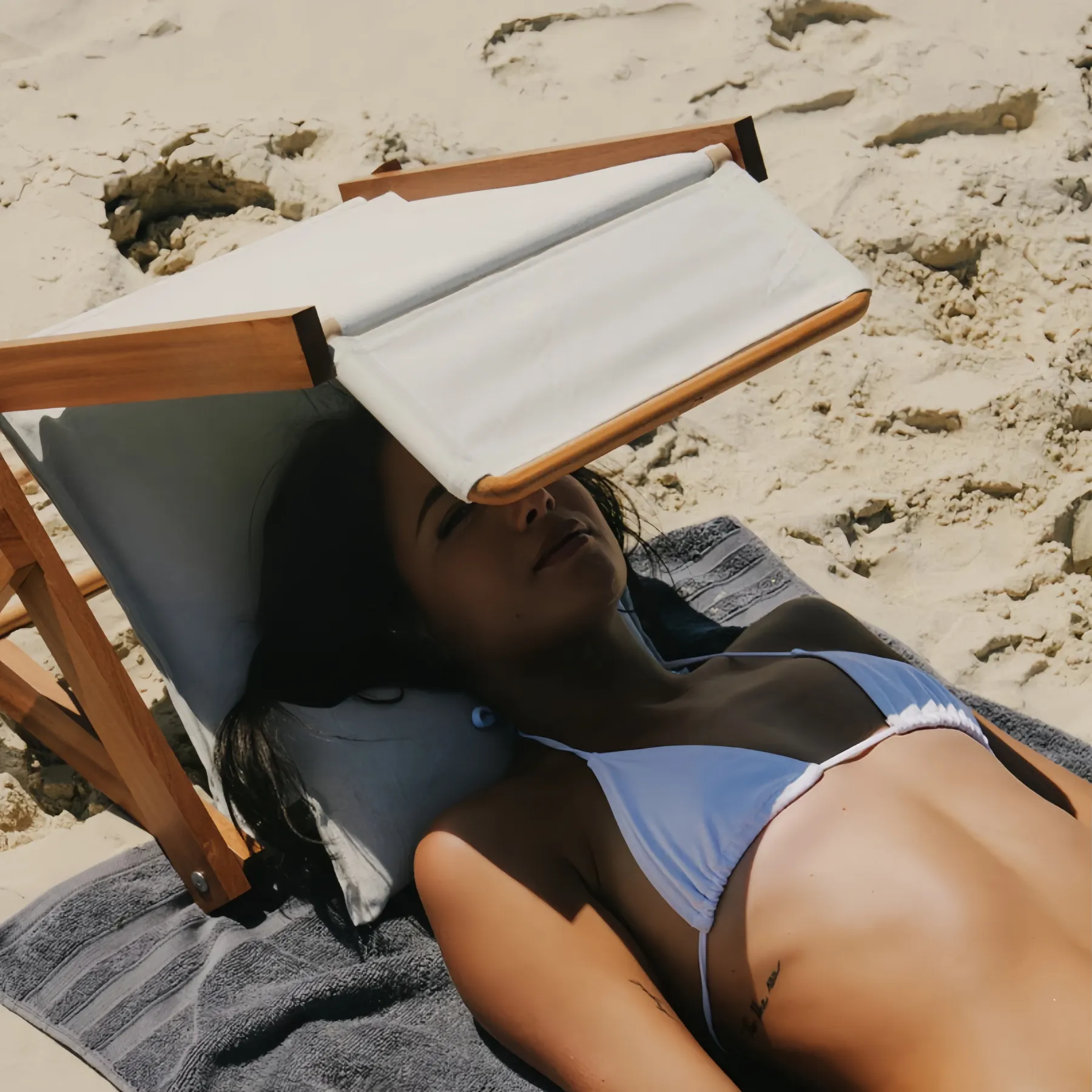 SunShelter Classic – UPF50+ Face Shade with Built-in Pillow & Adjustable Visor ☀️🛡️📖