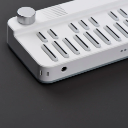 Portable MIDI Keyboard – 24-Key