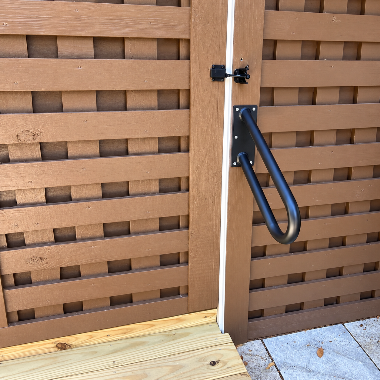 Heavy-Duty Door Jamb Safety Handrail
