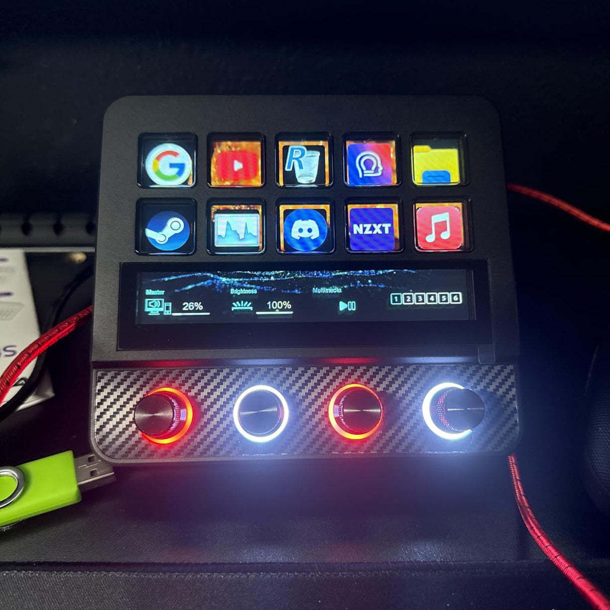 Streaming Controller Soundboard Keyboard – Custom Macro Keypad with LCD Display