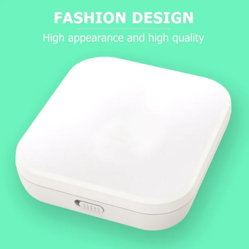 Electric UV disinfection and cleaning reed box