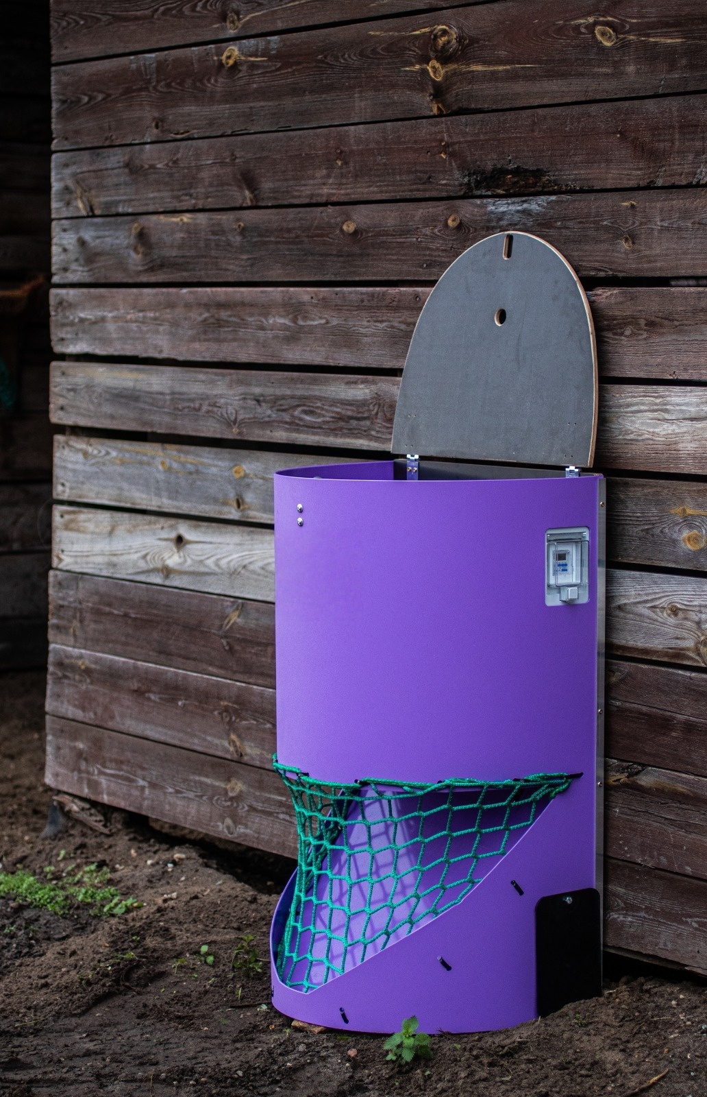Slow Feed Hay Dispenser – Wall-Mounted Horse Feeder with Hinged Lid 🐴🌾🪵