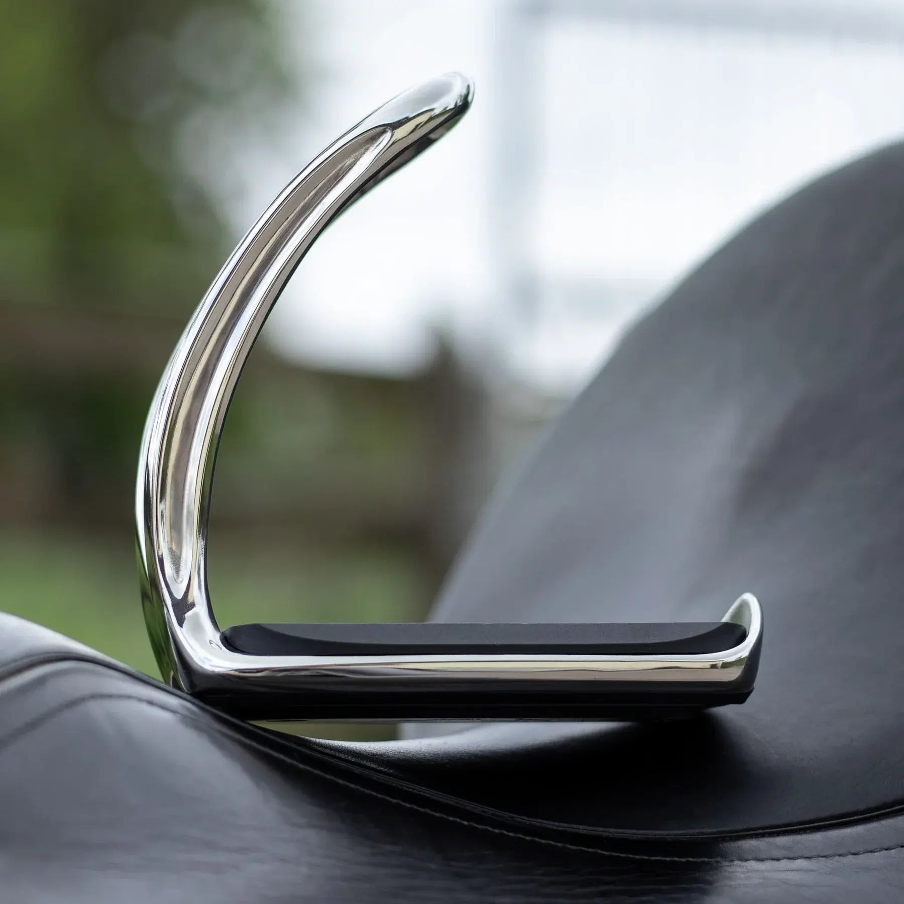 Magnetic Safety Stirrups – Keep Feet Secure