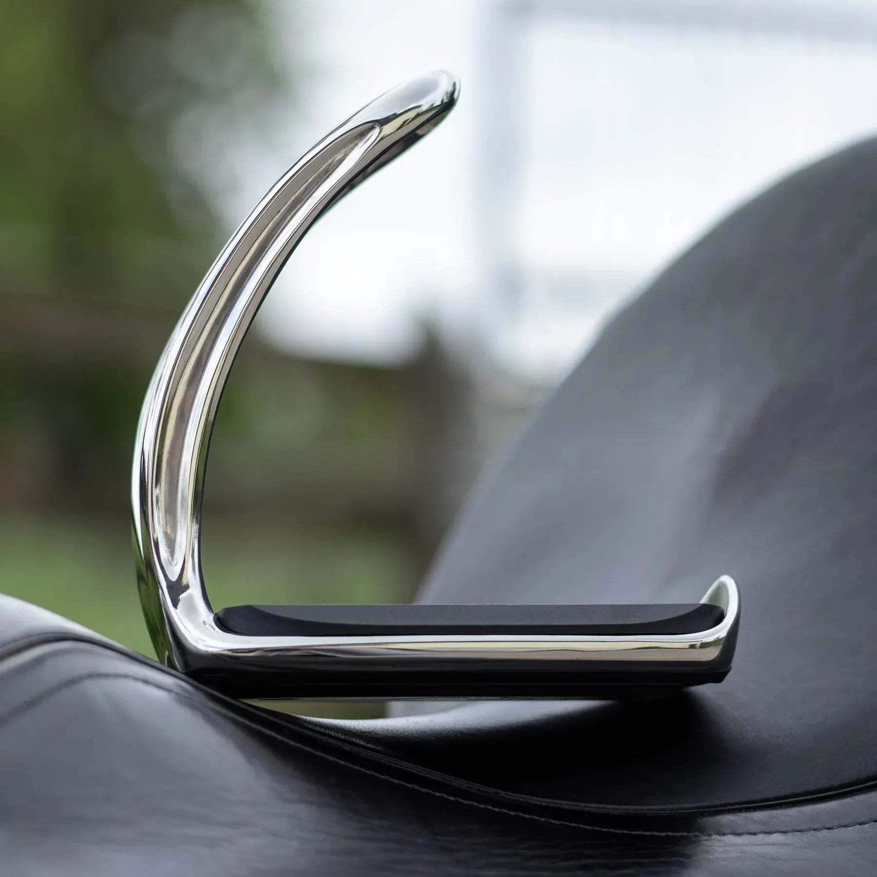 Magnetic Safety Stirrups – Keep Feet Secure