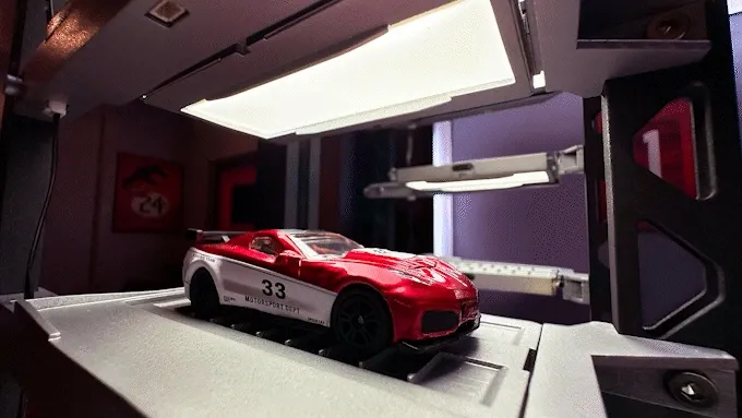 Smart Display Garage for Model Cars – Climate-Controlled Storage with Adjustable Lighting 🚗✨🏠