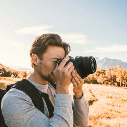 Universal Lens Hood – Foldable, Compact, and Easy to Use