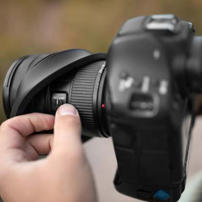 Universal Lens Hood – Foldable, Compact, and Easy to Use