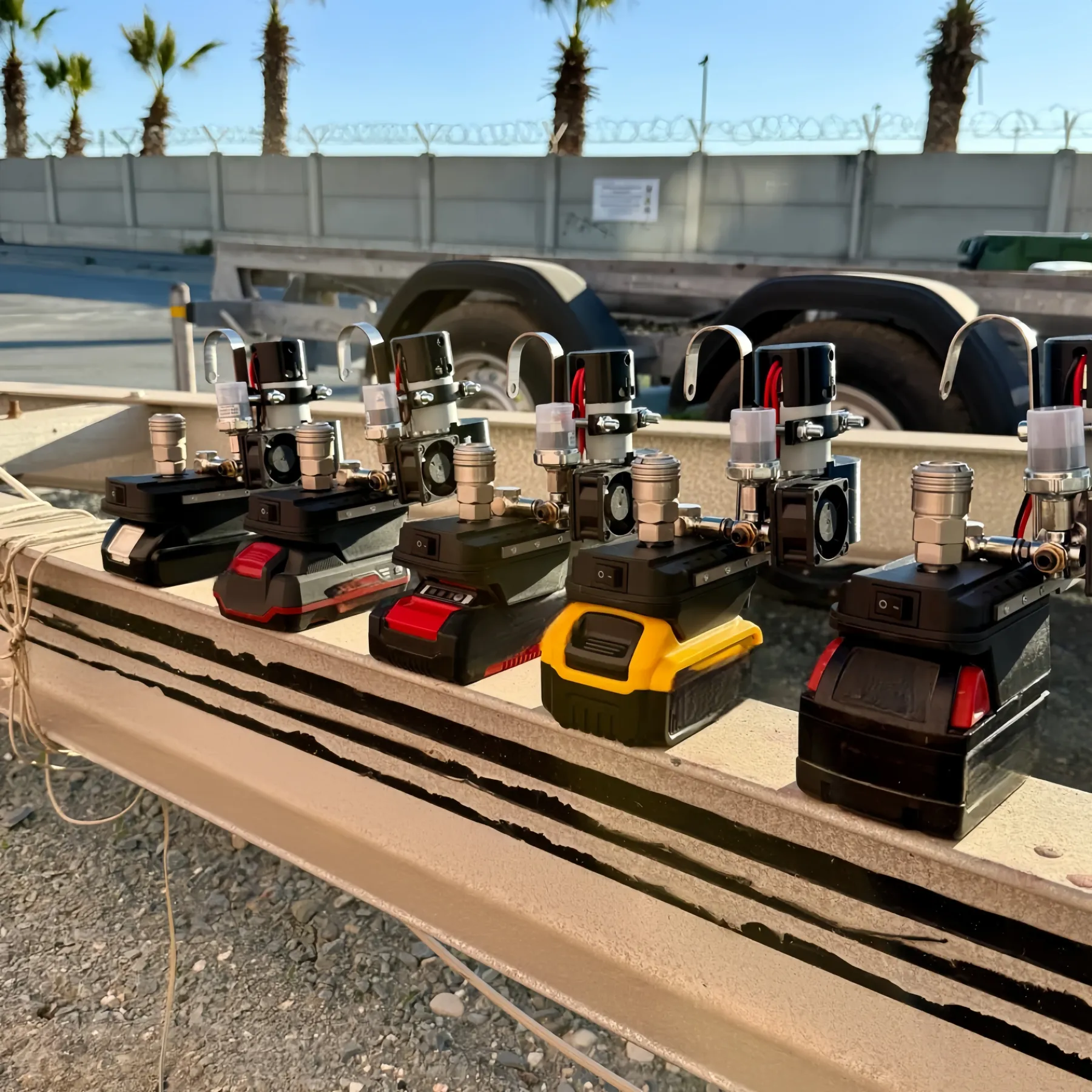 Mini Compressor for Nail Guns – Portable & Lightweight Air Source 🔨💨⚡