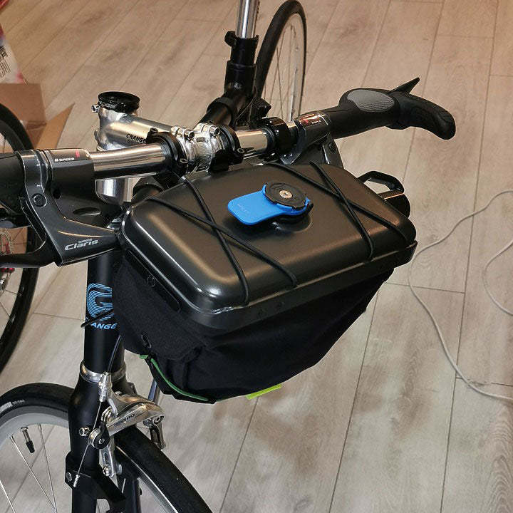 Bike Handlebar Bag – Compact & Structured Storage for Rides