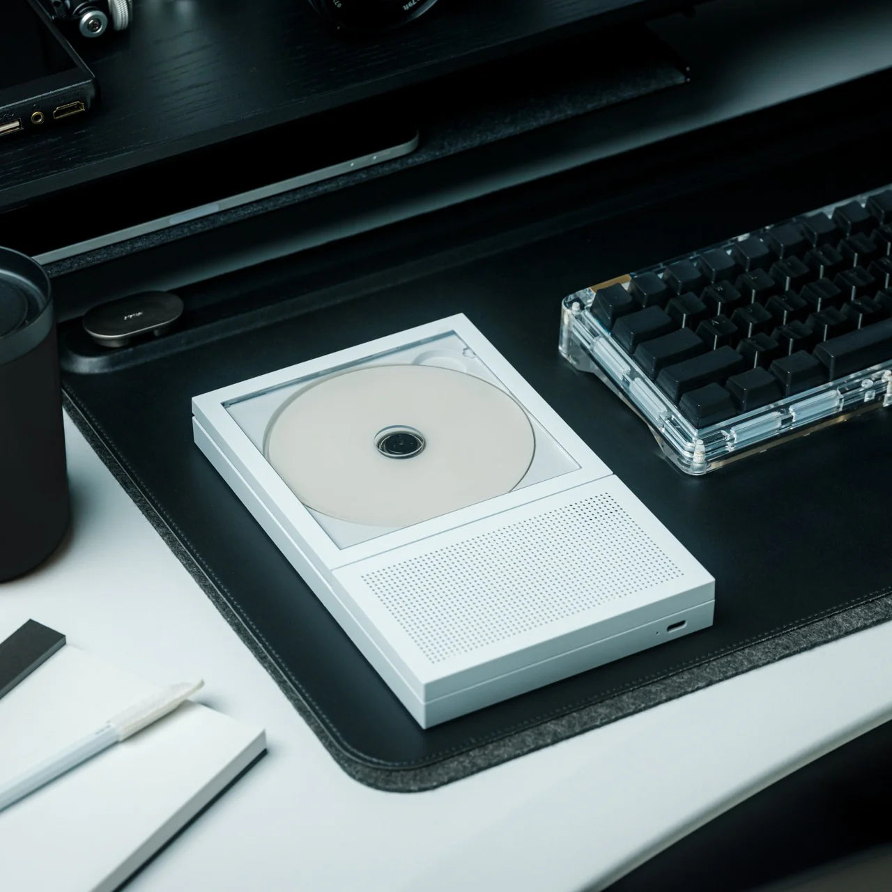 Portable CD Player with Bluetooth 5.1, Built-in Speaker &amp; Wall-Mountable Design, LED Display Anti-Shock Protection