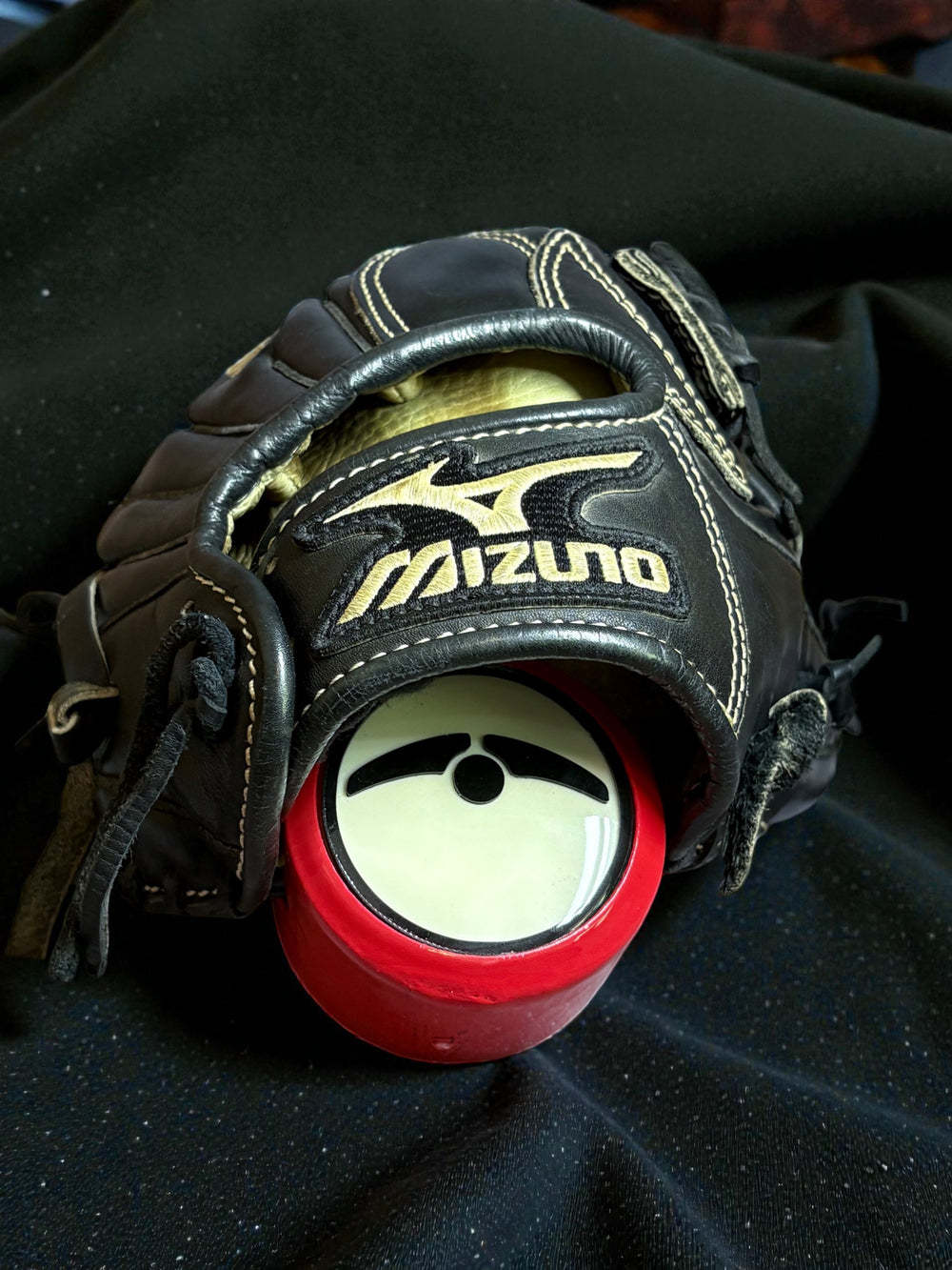 Baseball glove support strip