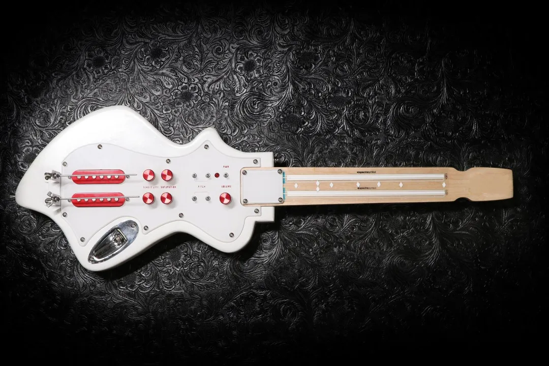 Spring-Driven Analog Synth-Lute – Magnetic Resonance Instrument with Swappable ToneSprings