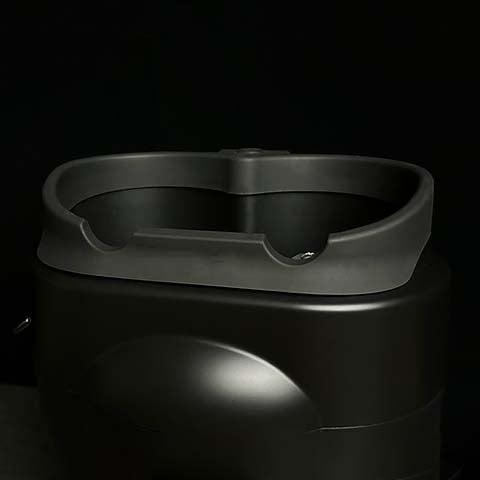 smart cleaner that automatically removes coffee grounds using rotating blades and brushes.