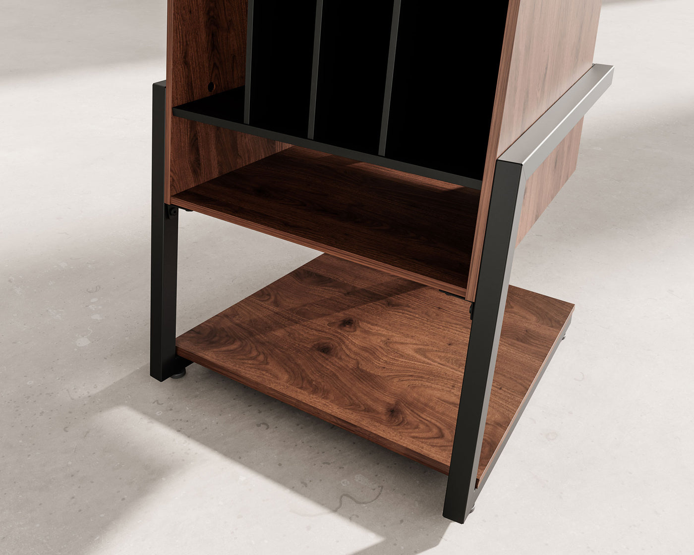 Sturdy trapezoidal base and anti-slip feet