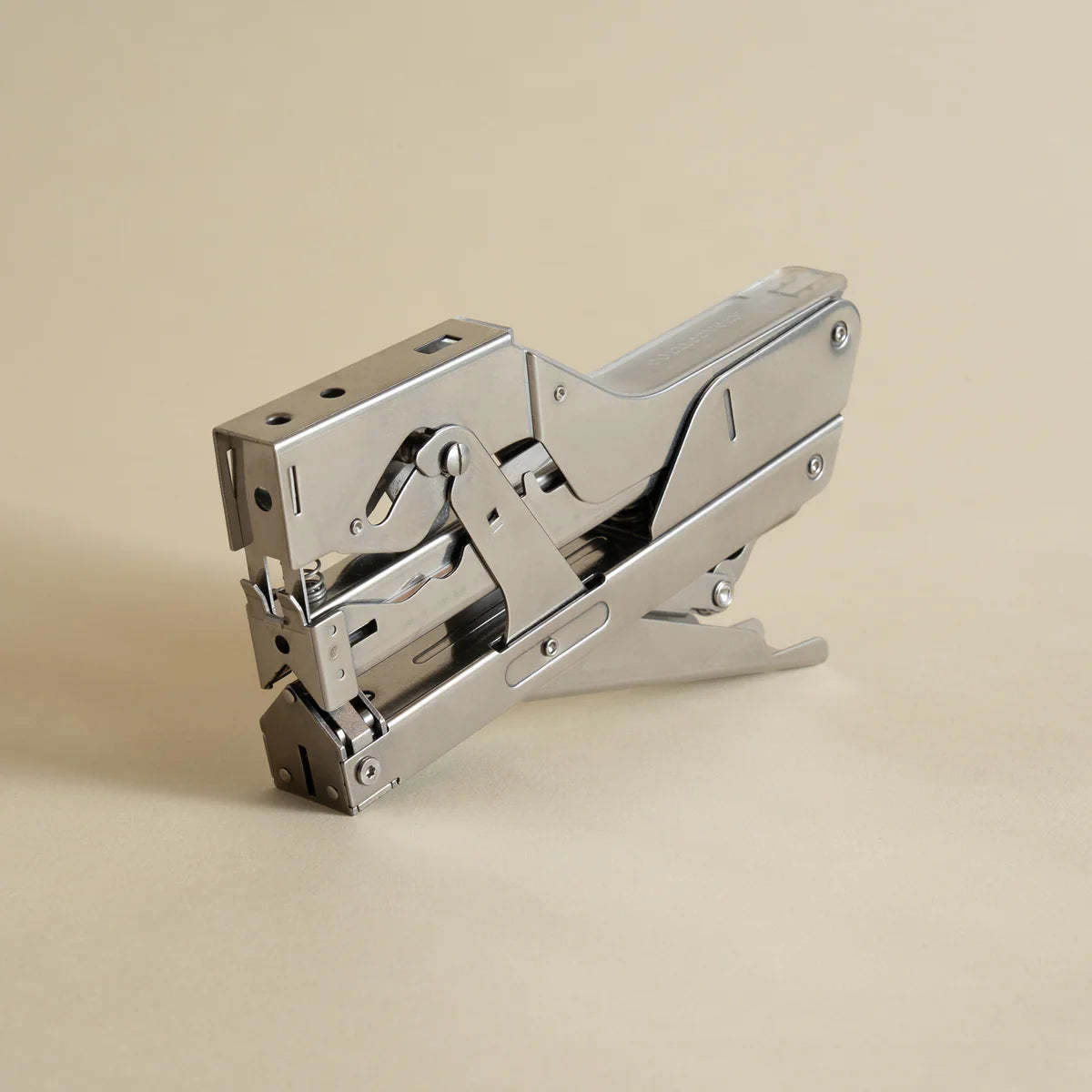 Portable and compact corner nail gun