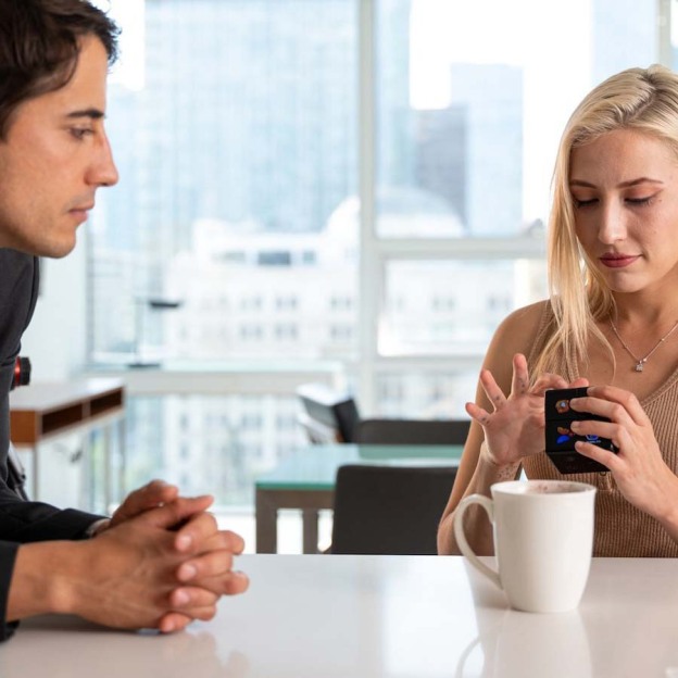 Interactive Puzzle Cube – Twist, Tilt, Tap & Shake