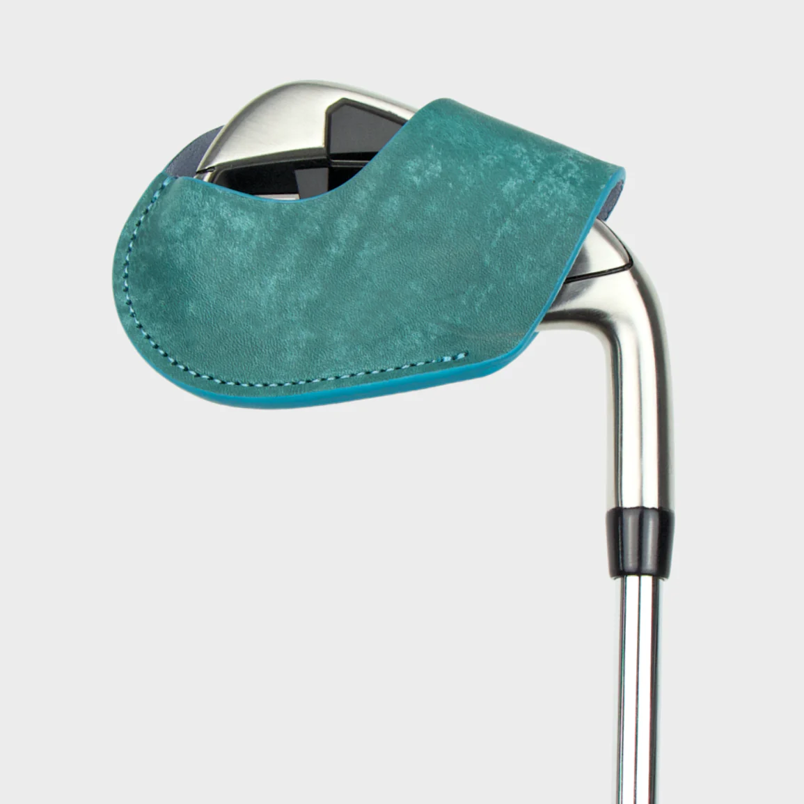 Leather Magnetic Iron Headcover – Premium Protection with Timeless Style
