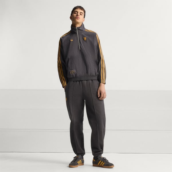 Black Manchester United Terrace Icons Half-Zip Jacket