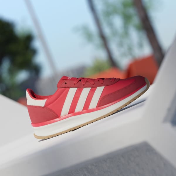 Red RUN 70s 2.0 Shoes