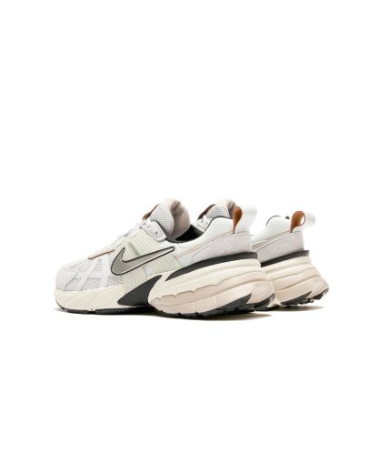 nithtke WMNS V2K RUN