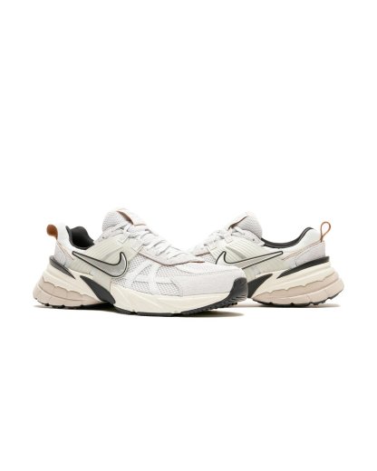 nithtke WMNS V2K RUN