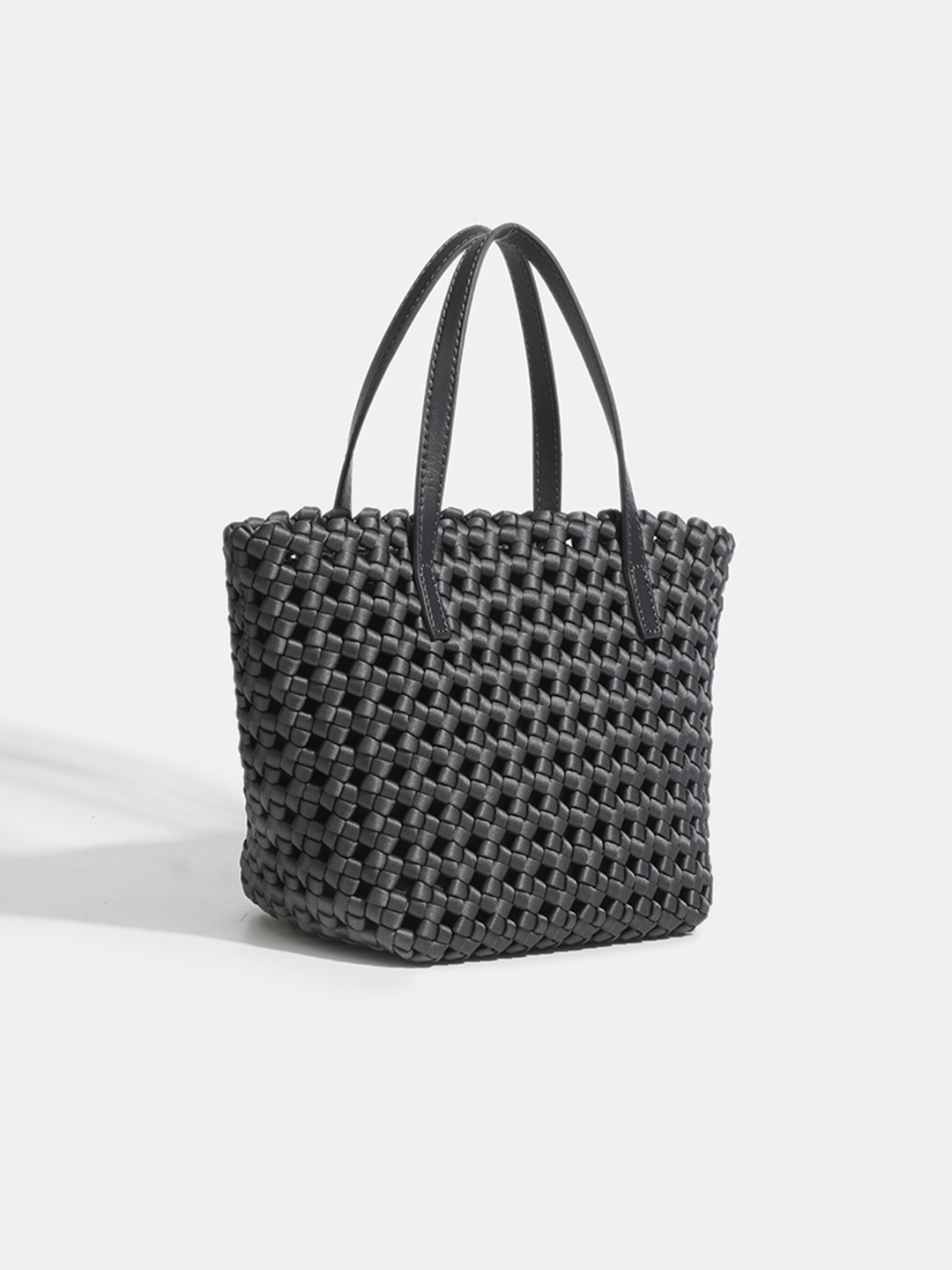 Luckcus Mini Woven Handheld Mini Bag in Delicate Volume
