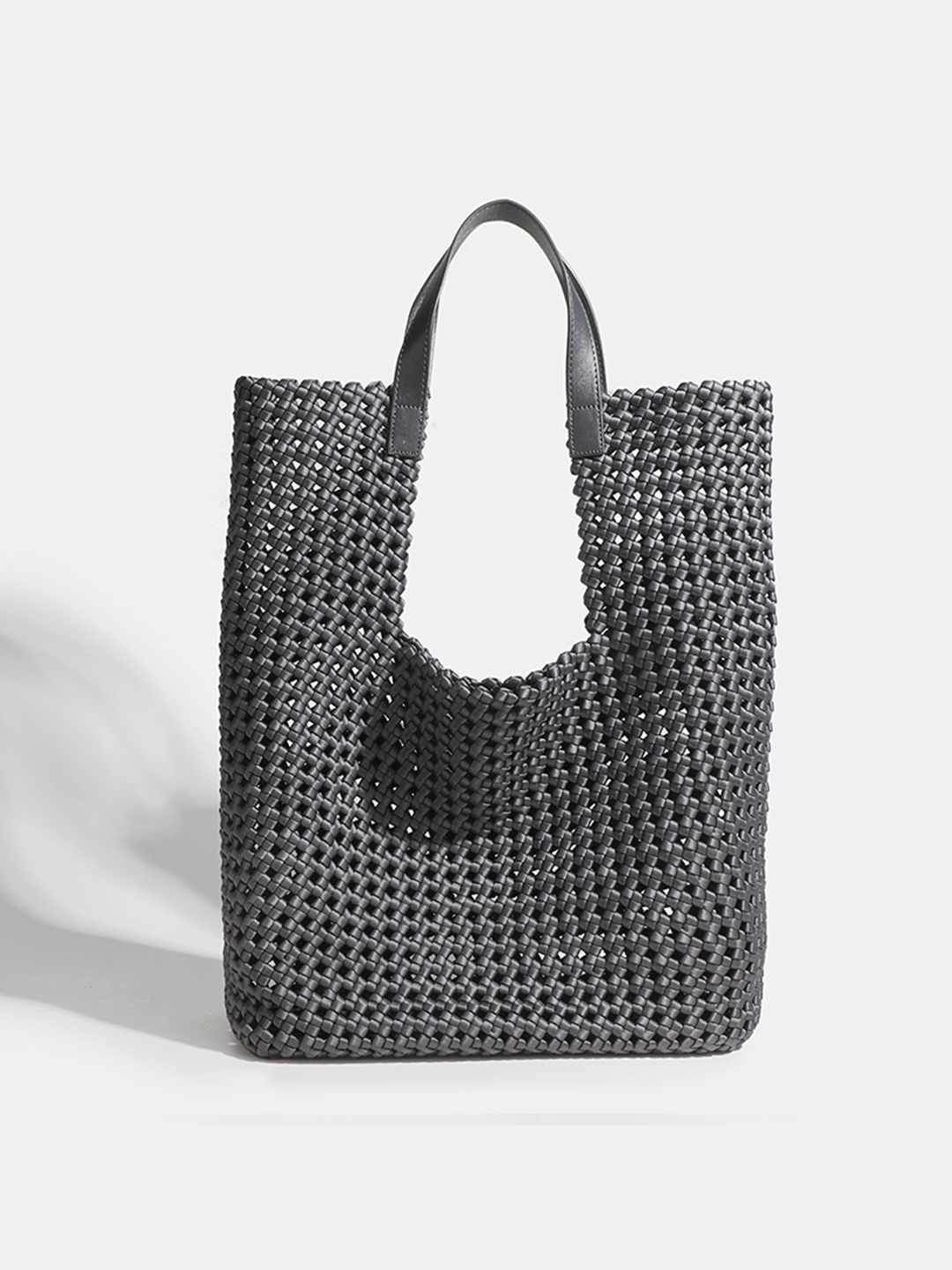 Luckcus Handwoven Nylon Pinwheel-Knot Tote